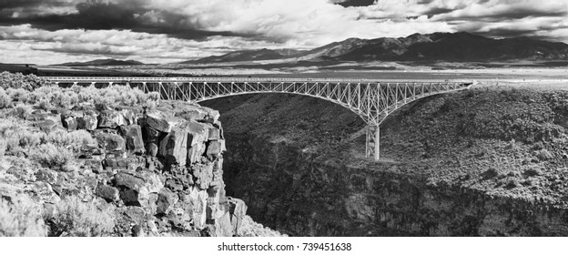 Hiking Taos Gorge, Taos New Mexico