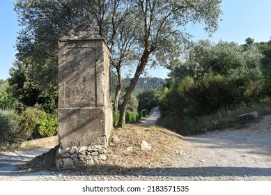 Hiking Trail In Provence - Var - France