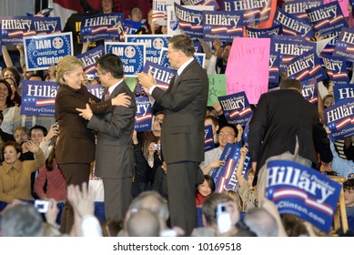 Hillary Clinton Hugs Gary Locke