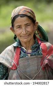 HIMACHAL, INDIA - MAY 20, 2005 Unidentified People Of Manali, Himachal Pradesh, India May 20, 2005