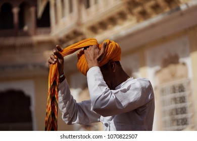 Hindi Man Wearing Religious Headwear Turban