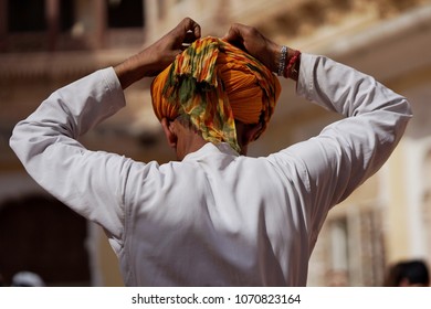 Hindi Man Wearing Religious Headwear Turban