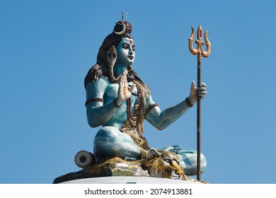 hindu god lord shiva shankar bholenath idol statue clear blue sky background pokhara nepal