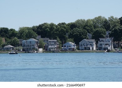 Hingham, Massachusetts, USA - May 29, 2022: View Of Seaside Houses On The Hingham Bay