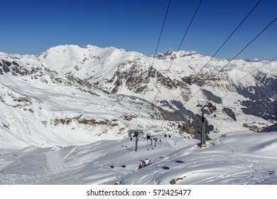 Hintertux Austria March 28 2015 Ski Stock Photo 572425477 | Shutterstock