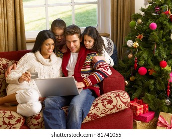 Hispanic Family Christmas Shopping Online