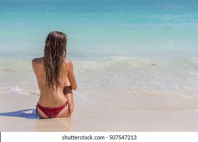 Hispanic Beach Nude - Caribbean Latin Girl Images, Stock Photos & Vectors ...