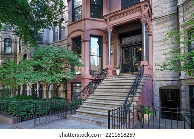 Historic 19th Century Apartment Buildings Near The Old Town Area Of Chicago