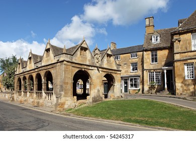 Historic Cotswolds Village Of Chipping Campden, Featuring Its Ancient Market Hall