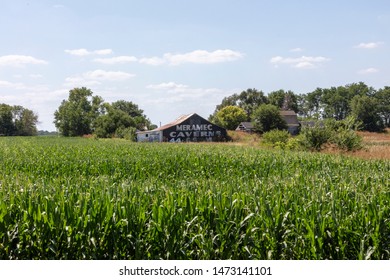 Historic Midwest Farm Barn Meramec Caverns