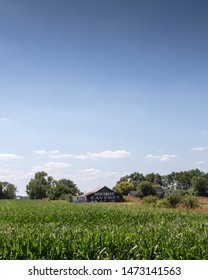 Historic Midwest Farm Barn Meramec Caverns