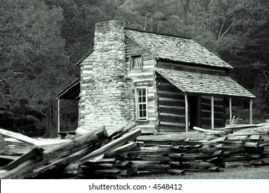 Historic Pioneer Log Cabin In The Great Smoky Mountains National Park