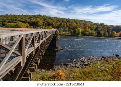 Historic Roebling Bridge Also Known As Roebling's Delaware Aqueduct Over The Delaware River On A Brilliant Fall Morning