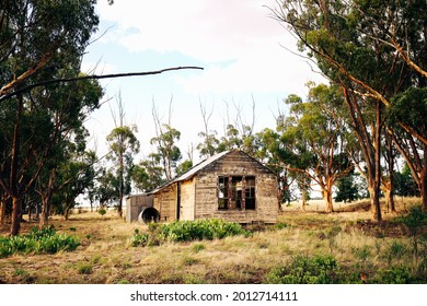 Historic rundown school, dilapidated old building in rural Central Victoria, Australia. Abandoned building in Mologa. Australian bush land. 