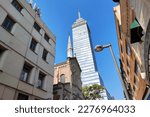 The historic Torre Latinoamericana is one of the most iconic buildings in Mexico City. It rises in the center of the Mexican capital, above all the other buildings.