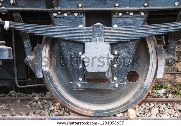 Historic train\'s\
wheel of the Indian railway\
