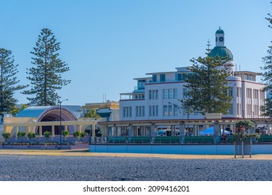 historical buildings in the center of Napier, New Zealand