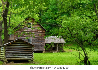 Imagenes Fotos De Stock Y Vectores Sobre Cades Cove Travel