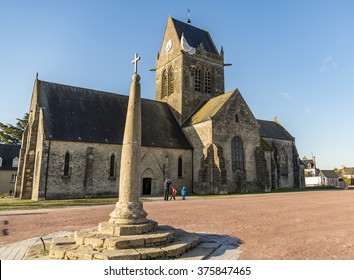 Sainte Mere Eglise Images Stock Photos Vectors Shutterstock