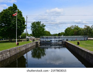 The Historical Rideau Lock Located In Downtown Merrickville Has Manual Crank Operation And Is A Tourist Attraction.