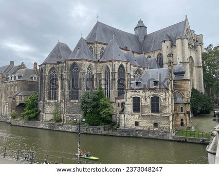 Historical and touristic places to visit in the Gent and Bruges region of Belgium, Belgian houses, Scandinavian style houses and castles