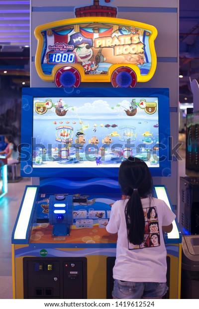Ho Chi Minh city, Viet Nam - December June 8, 2019\
: Warp Zone Game Center at GIGA Shopping Mall ,  GIGA Zone is a fun\
area for gamer.