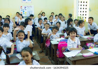 Young Vietnamese School Girls Young Vietnamese School Girls