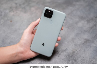 Ho Chi Minh City / Vietnam - Nov 20th 2020: Review Smartphone Google Pixel 5