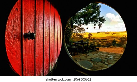 Hobbiton House From Movie Matamata Set