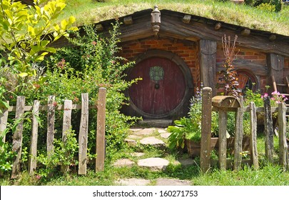 Hobbit House Images Stock Photos Vectors Shutterstock