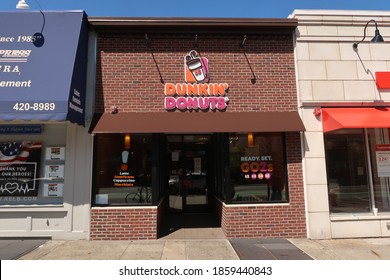 HOBOKEN, NJ/USA  - April 28, 2020: Dunkin' At 212 Washington Street In Hoboken. Editorial Use Only. 
