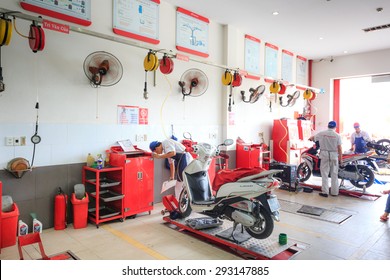 Honda Service Center Images Stock Photos Vectors Shutterstock