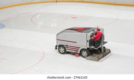  Hockey Stadium With Machine For Resurfacing Ice