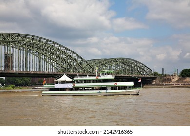 Hohenzollern bridge in Cologne (Koln). Germany