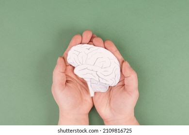 Holding A Brain In The Hands, Parkinson Disease, Alzheimer Awardness, Mental Disorder Dementia, Psychology Problems, Cerebral Vein Thrombosis