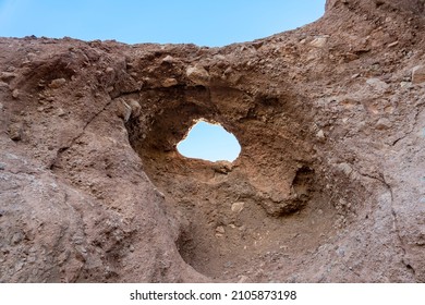 Hole-in-the-Rock at Papago Park in Phoenix, Arizona