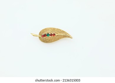 Holiday Christmas Brooch Pin Costume Jewelry Fashion Accessory