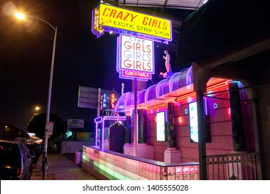 HOLLYWOOD, CALIFORNIA / USA - AUGUST 30 2004: Crazy Girls Gentlemen's Club With Nude Girls On N La Brea And W Sunset Blvd. In Hollywood At Night.