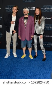 HOLLYWOOD, CALIFORNIA / USA - DECEMBER 16, 2019: Actor Jason Mewes (L), Director/writer Kevin Smith (m) And Producer Jennifer Schwalbach Smith (r) Attends The Premiere Of Disney's 