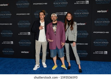 HOLLYWOOD, CALIFORNIA / USA - DECEMBER 16, 2019: Actor Jason Mewes (L), Director/writer Kevin Smith (m) And Producer Jennifer Schwalbach Smith (r) Attends The Premiere Of Disney's 