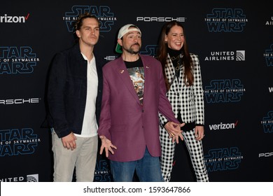 HOLLYWOOD, CALIFORNIA / USA - DECEMBER 16, 2019: Actor Jason Mewes (L), Director/writer Kevin Smith (m) And Producer Jennifer Schwalbach Smith (r) Attends The Premiere Of Disney's 