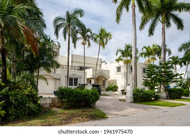 HOLLYWOOD, FL, USA - APRIL 24, 2021: Photo Series Of Homes In Hollywood Lakes Neighborhood Subdivision Florida USA A Booming Real Estate Market