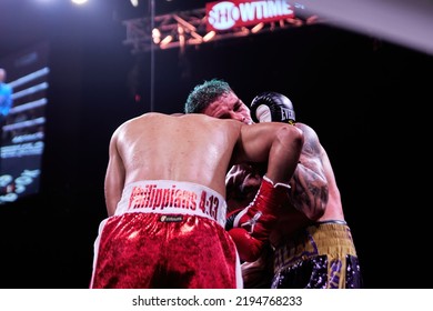 Hollywood, FL, USA. Aug 20, 2022: 2016 Summer Olympics Hector Garcia Defeats WBA Super Featherweight World Champion Roger Gutierrez In Boxing Match