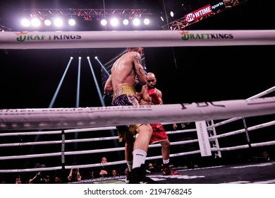 Hollywood, FL, USA. Aug 20, 2022: 2016 Summer Olympics Hector Garcia Defeats WBA Super Featherweight World Champion Roger Gutierrez In Boxing Match