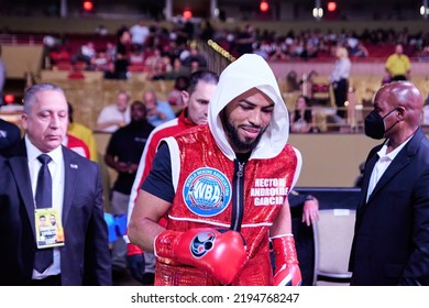 Hollywood, FL, USA. Aug 20, 2022: 2016 Summer Olympics Hector Garcia Defeats WBA Super Featherweight World Champion Roger Gutierrez In Boxing Match