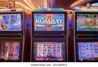 Hollywood, Florida. June 28, 2021. Partial View Of Slot Macines's At Seminole Hard Rock Hotel And Casino (19)