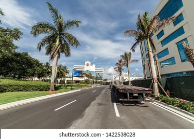 Hollywood, Florida / USA - 6/12/2019: The Hard Rock 'Guitar Hotel' In Hollywood.  It's A One Of A Kind Hotel.  The Only Guitar-shaped Hotel In The World.  A 35 Story Building At The Seminole Hard Rock