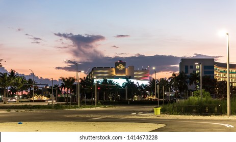 Hollywood, Florida / USA - 6/2/2019: Hard Rock 'Guitar Hotel' In Hollywood. It's A One Of A Kind.  The Only Guitar-shaped Hotel In The World. A 35 Story Building At The Seminole Hard Rock Hotel Casino