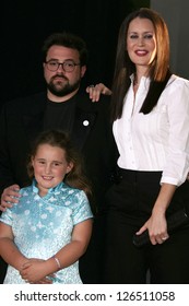 HOLLYWOOD - JULY 11: Kevin Smith With Jennifer Schwalbach Smith And Harley Quinn Smith At The Premiere Of 