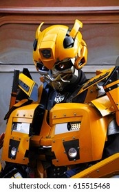 HOLLYWOOD,LOSANGELES , US - OCT 28, 2013: Unidentified man in Bumblebee robot costume performs from Transformer the Movie.